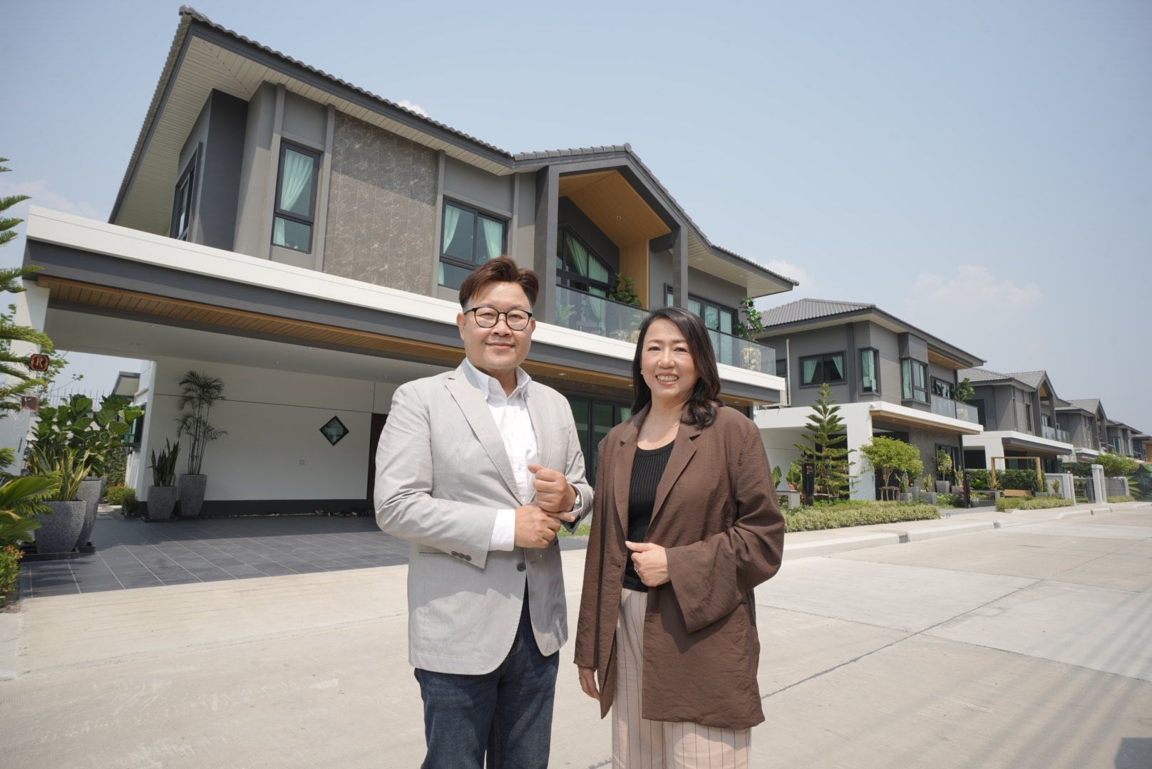 คุณธัญวรัตน์ - คุณชัยจักร_01.jpg